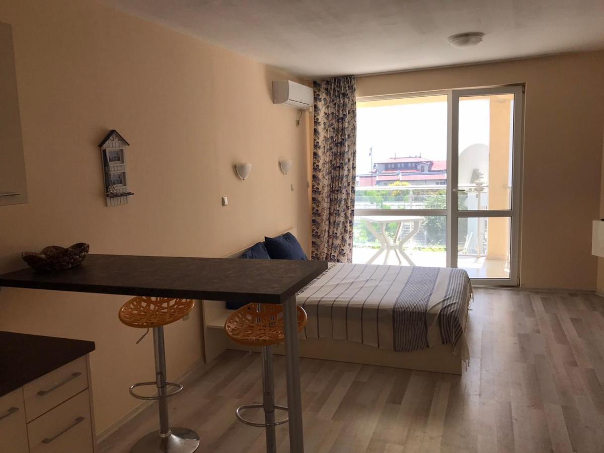 Aparthotel комплекс ивет Sveti Vlas