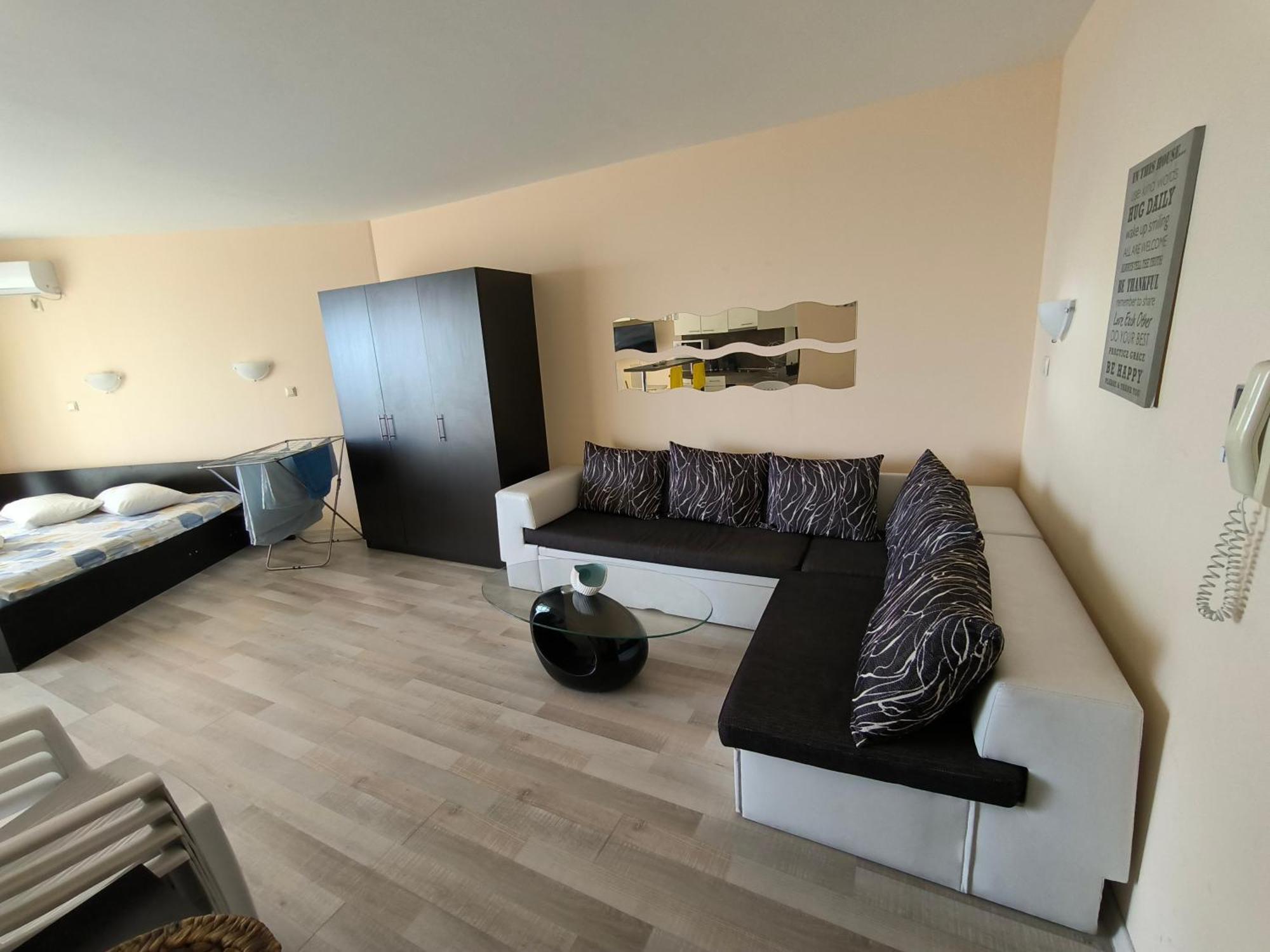 комплекс ивет Aparthotel Sveti Vlas